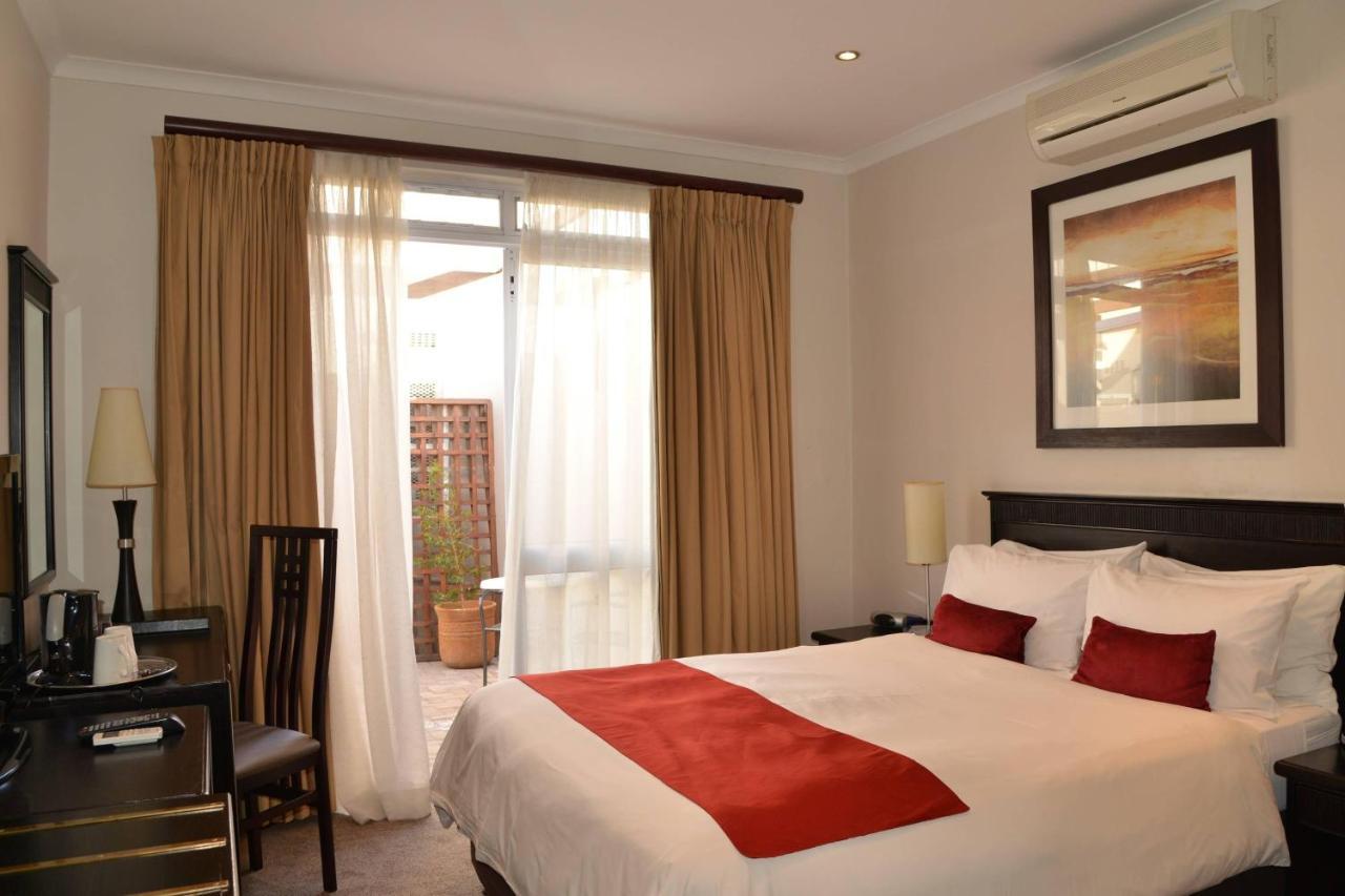 Cumberland Hotel